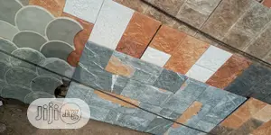 External And Internal Crack Wall Tiles