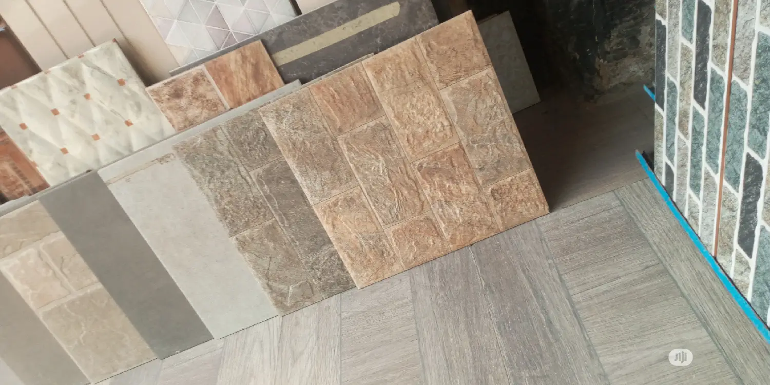 External And Internal Crack Wall Tiles
