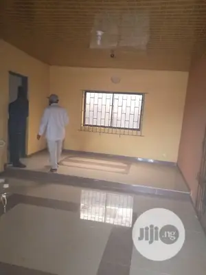 Mini Flat in Ipaja for rent