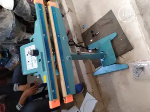 Pedal Sealing Machine