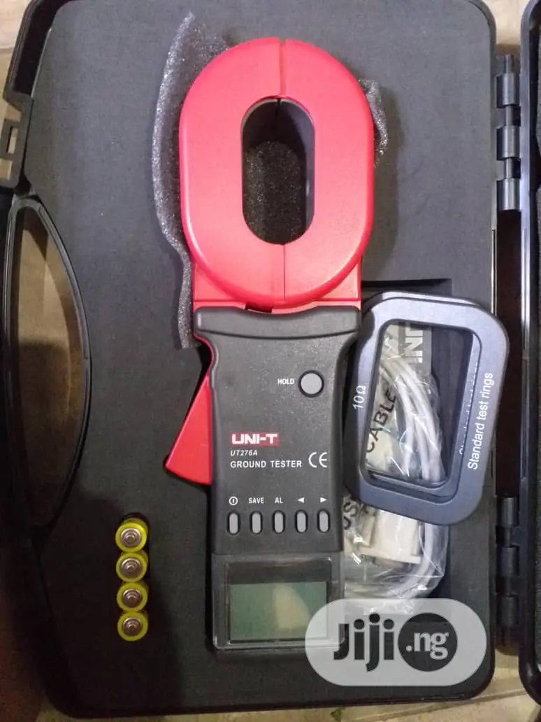 UNI-T Digital Earth Resistance Clamp Tester