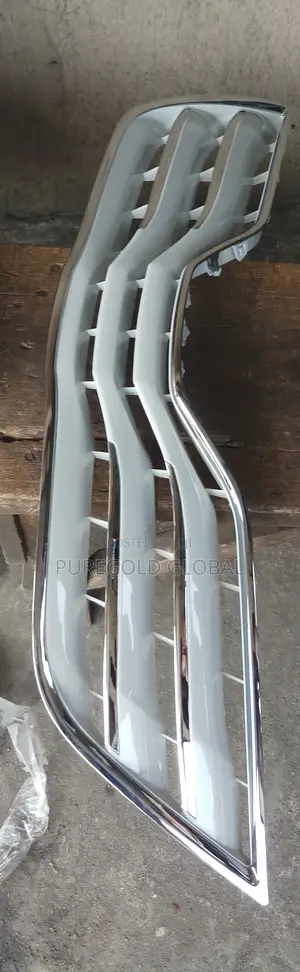 Front Grille for Toyota Camry 2010