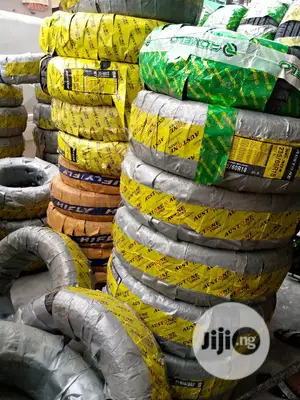 Treadwear Radial Tyre for Car and Jeep