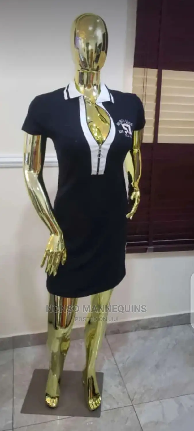 Busty Female Faceless Gold Chrome