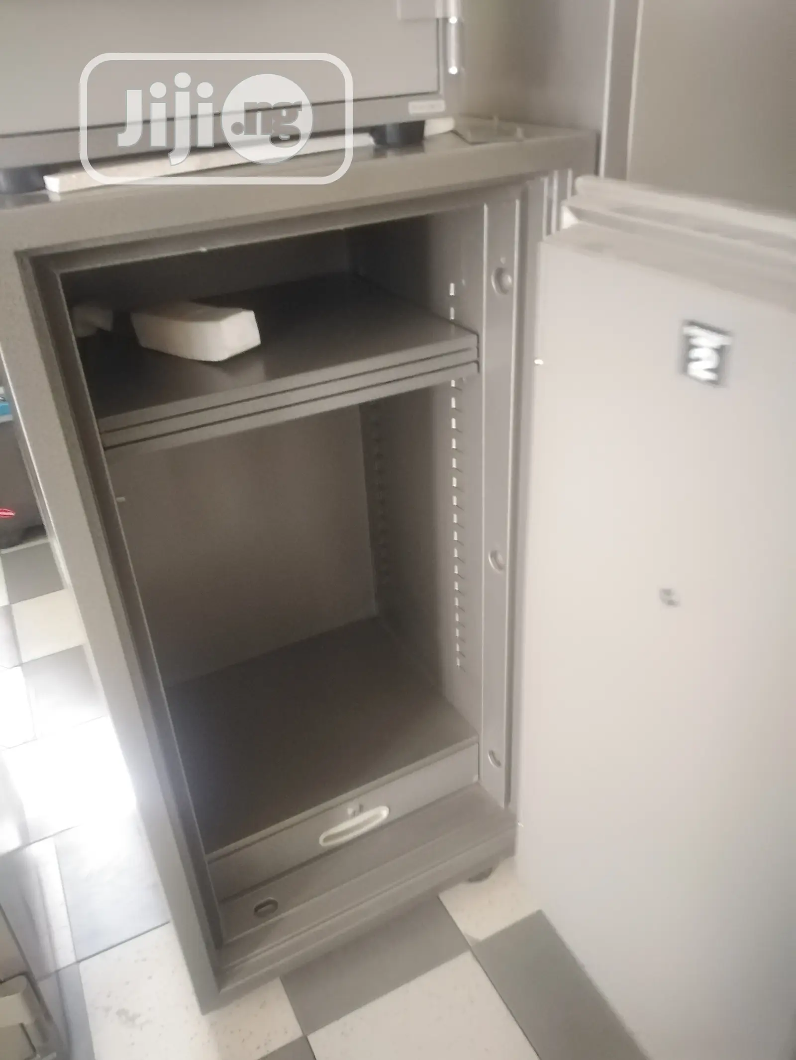 106A Gubabi Fireproof Digital Security Safe