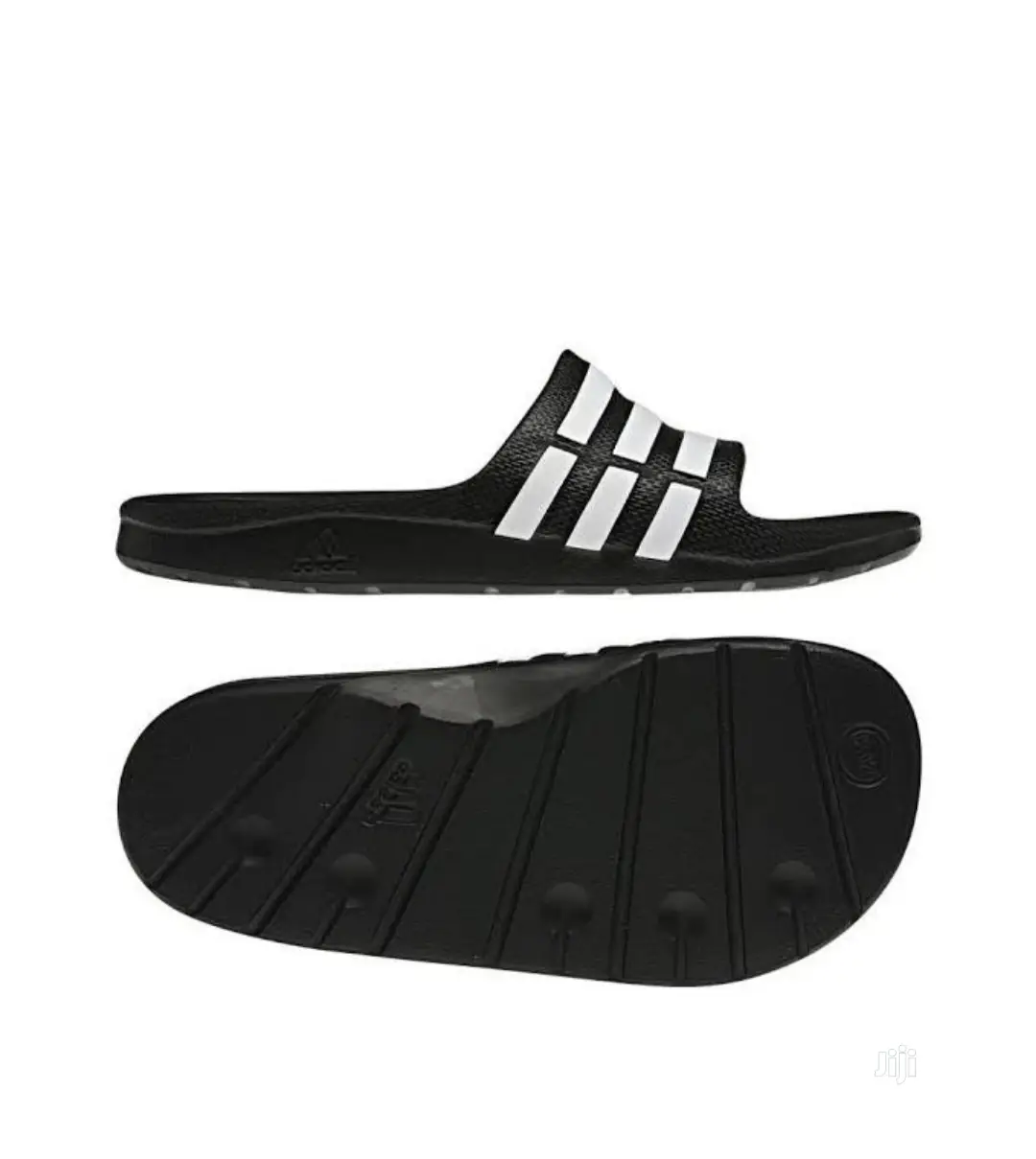 Adidas Duramo