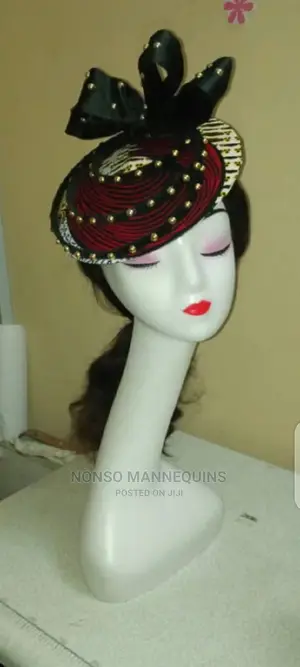 Long Neck Plastic Whie Hat Display Mannequin