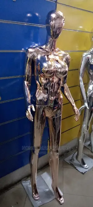 Busty Roae Gold Female Mannequins