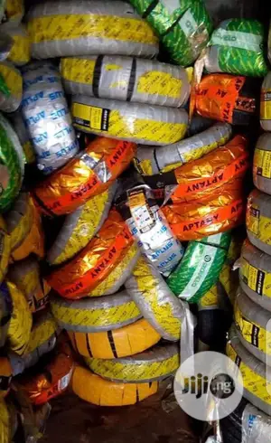 All Season Treadwear Car Tyre and Jeep