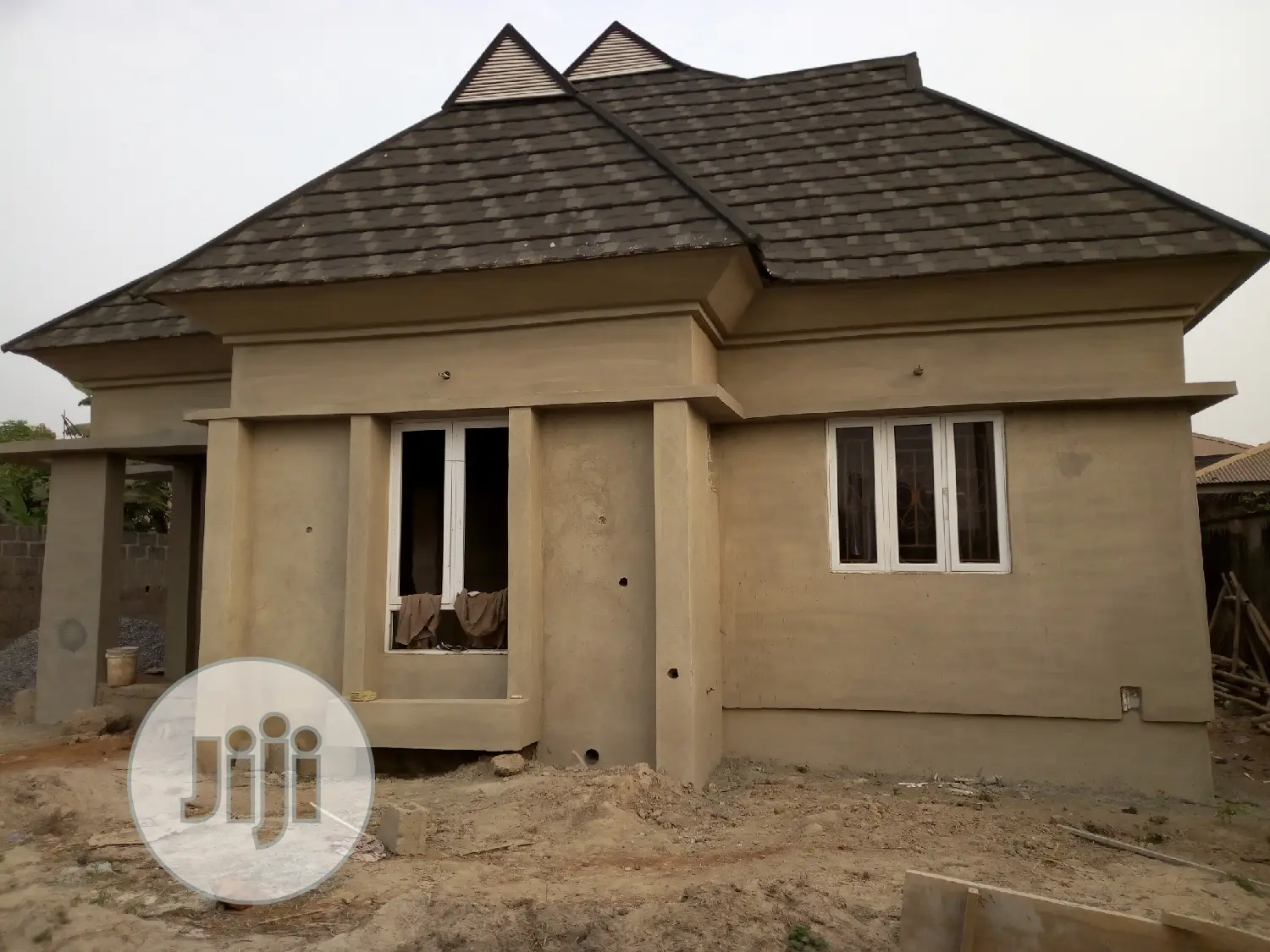 Professional Bricklayerwork/Plasterwork/Floorwork