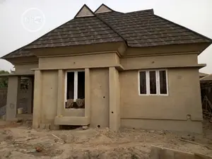 Professional Bricklayerwork/Plasterwork/Floorwork