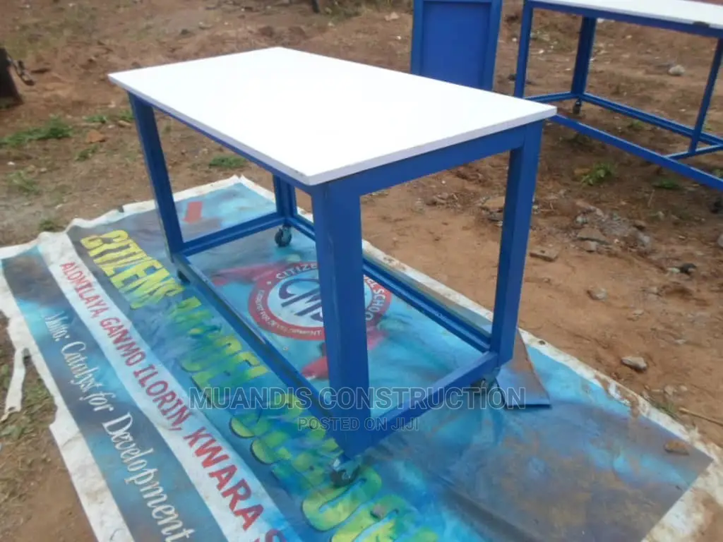 Laboratory Table
