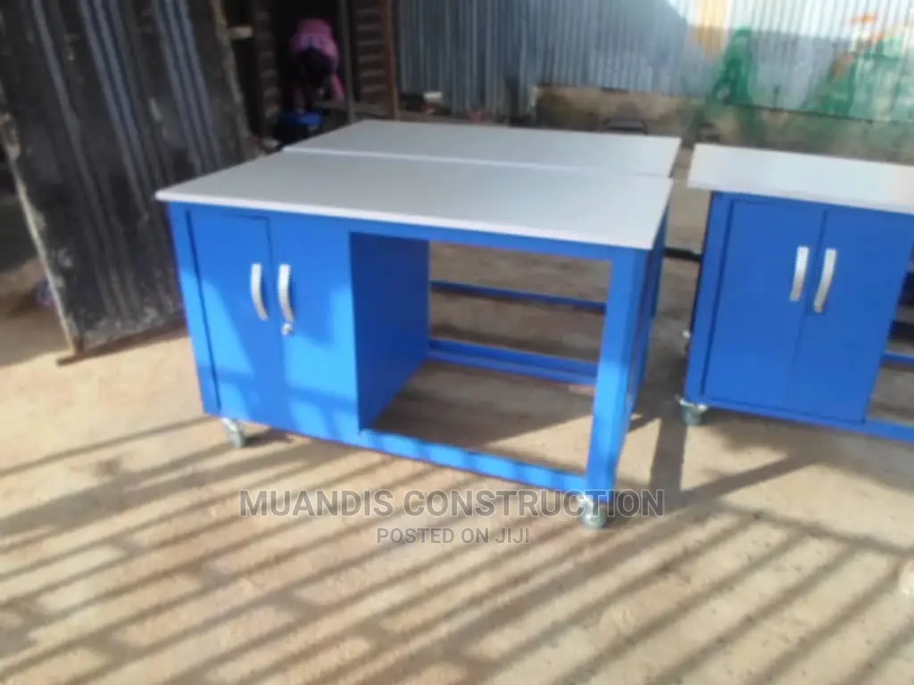 Laboratory Table