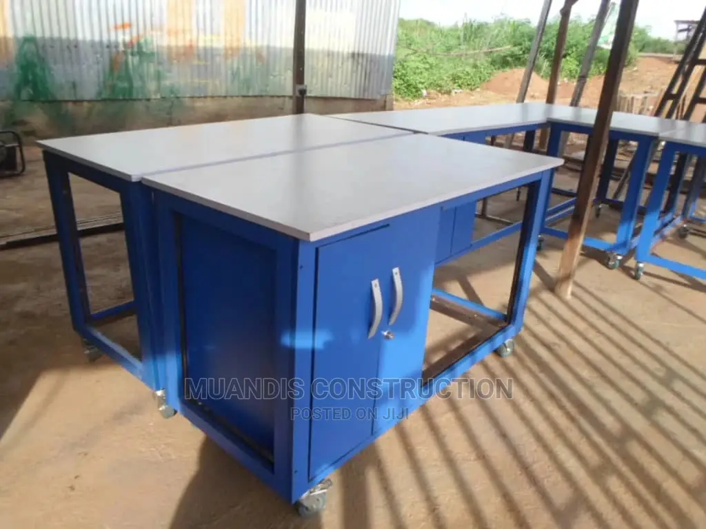 Laboratory Table