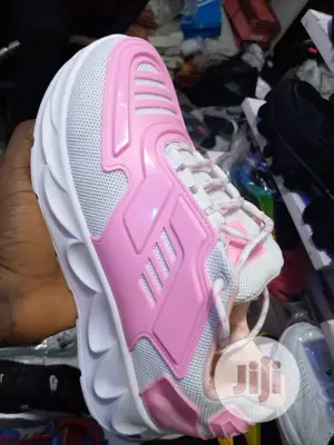 Sneakers Legs