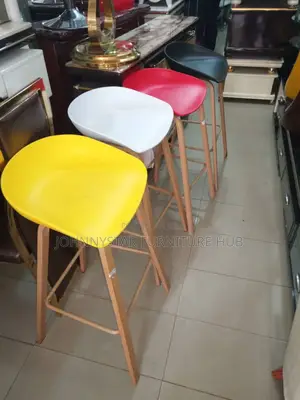 Italian Unique New Design Bar Stools