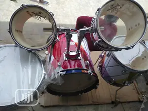 Hallmark-Uk Drum Set