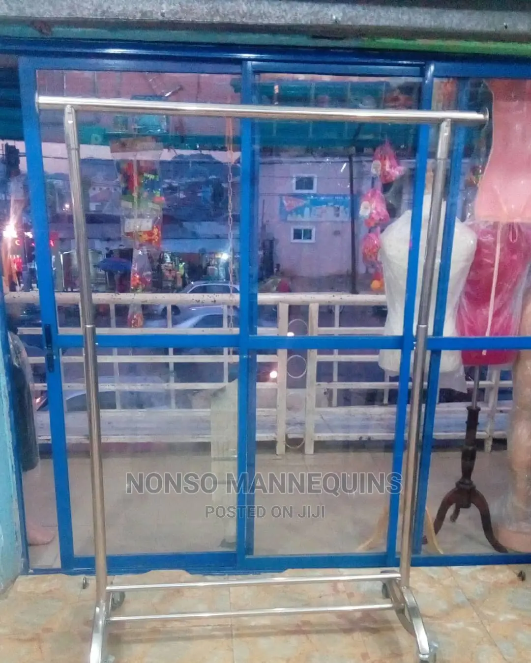 Single Garment Rack