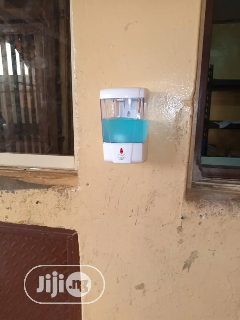 Automatic Soap And Sanitizer Machine
