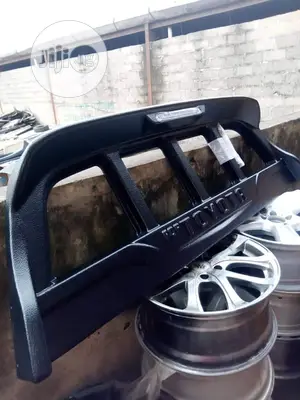 Toyota Hilux Back Protector Fibre
