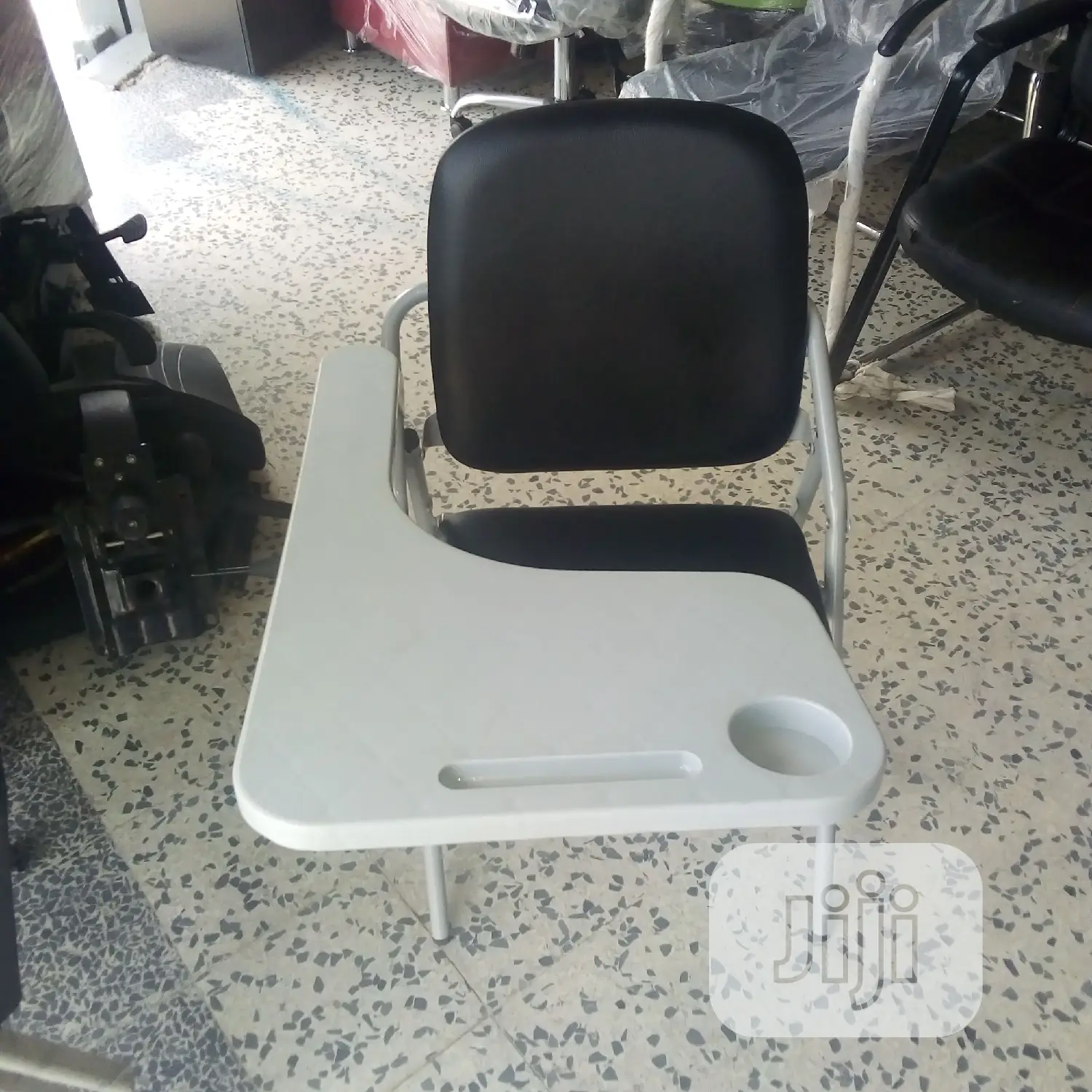 Very Strong Foldable Chairs With Writing Top