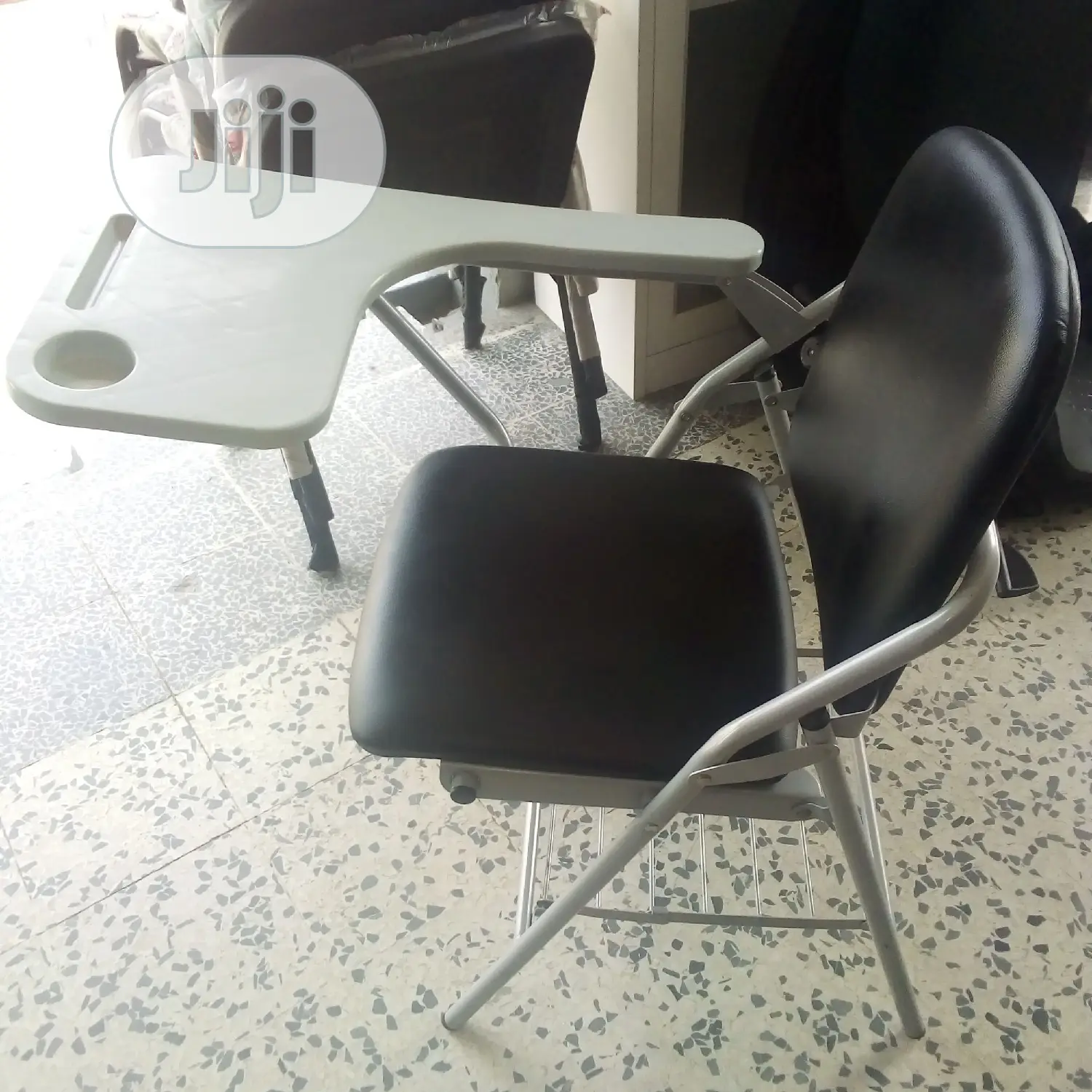 Very Strong Foldable Chairs With Writing Top