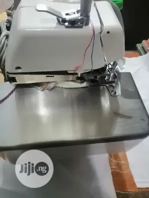 Hudong Direct Drive Overlocking Machine.