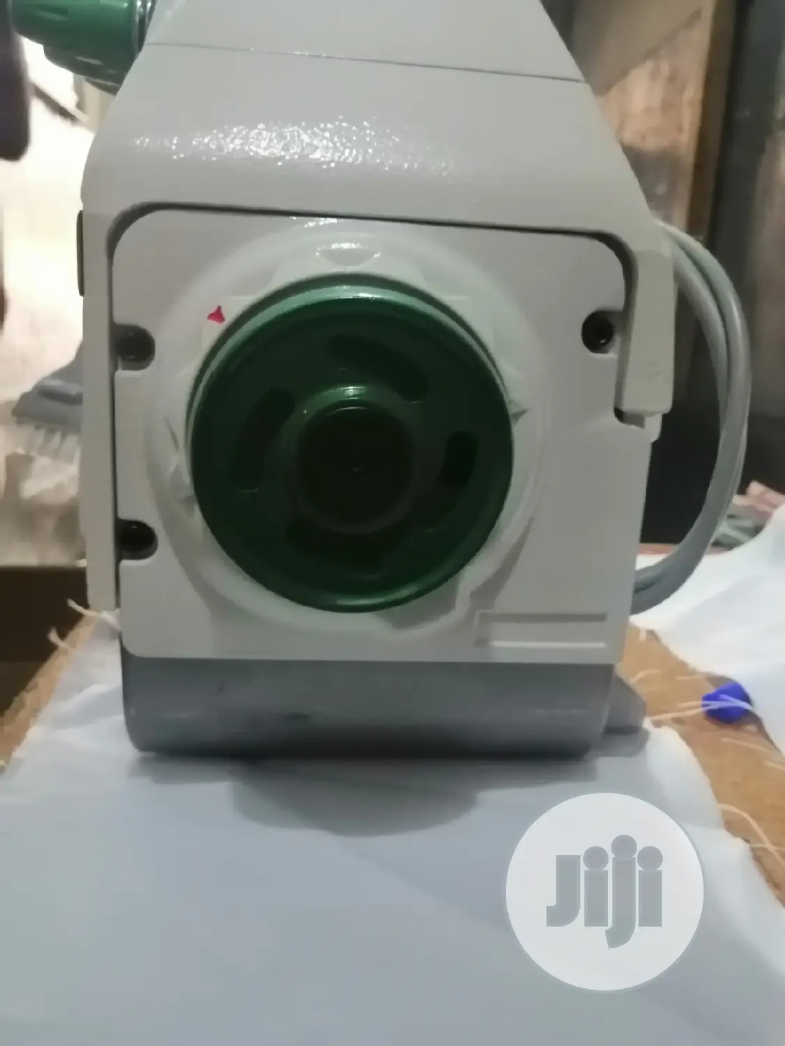 Hudong Direct Drive Overlocking Machine.