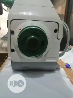 Hudong Direct Drive Overlocking Machine.