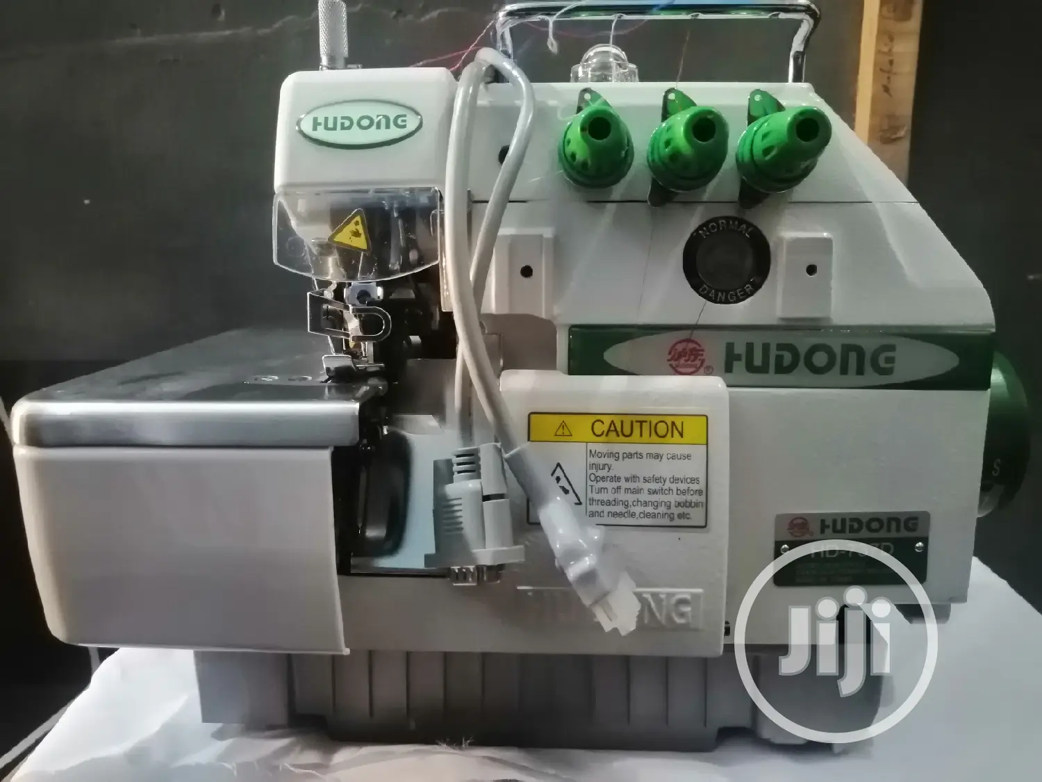 Hudong Direct Drive Overlocking Machine.