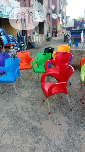 Strong Iron Leg Plastic Chair With Arm Rest