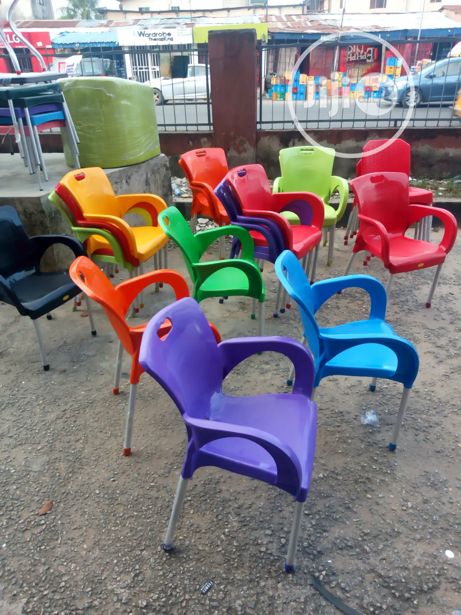 Strong Iron Leg Plastic Chair With Arm Rest