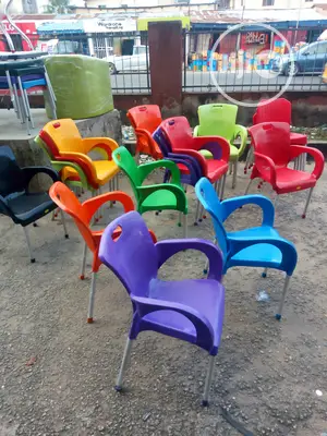 Strong Iron Leg Plastic Chair With Arm Rest