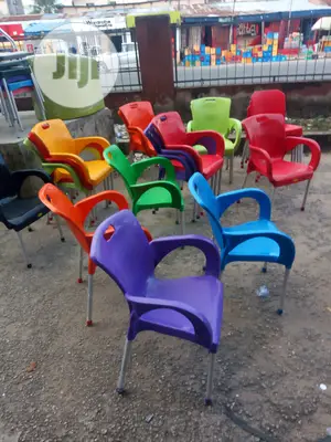 Strong Iron Leg Plastic Chair With Arm Rest