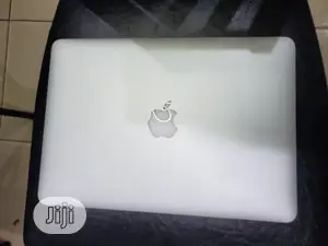 Laptop Apple MacBook Pro 8GB Intel Core I5 SSD 256GB