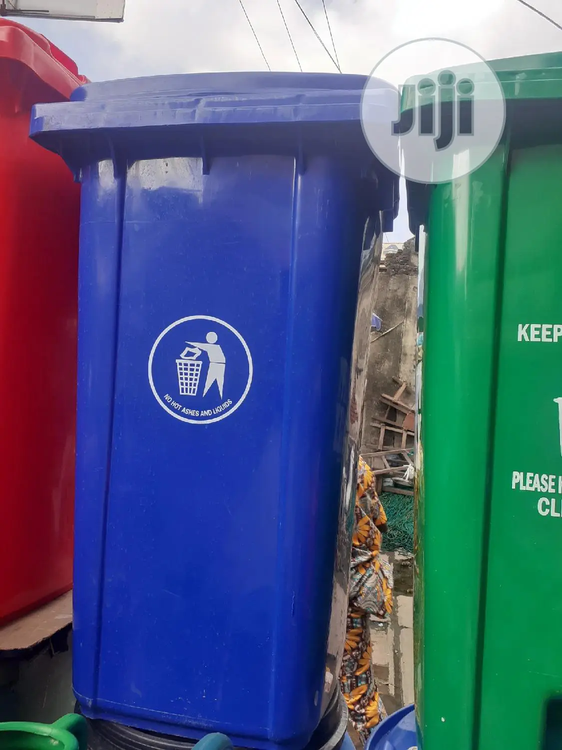 240liter Moveable Waste Bin