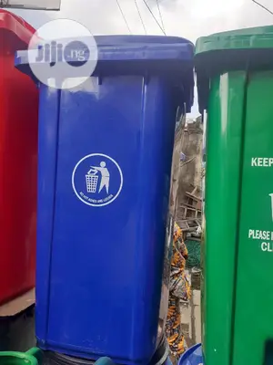 240liter Moveable Waste Bin