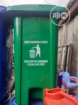 240liter Moveable Waste Bin