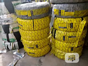 All Season Radial Tires for Car Tyre, Buses and Jeep Tyre