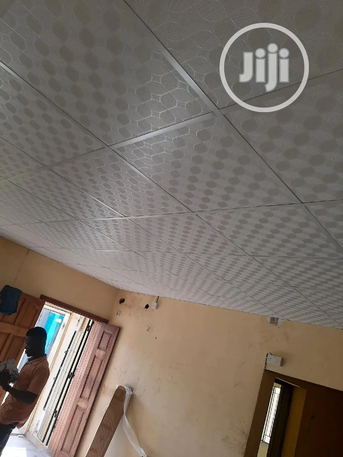 Suspending Ceiling, Dryway Plasterboard, Wooden Floor.