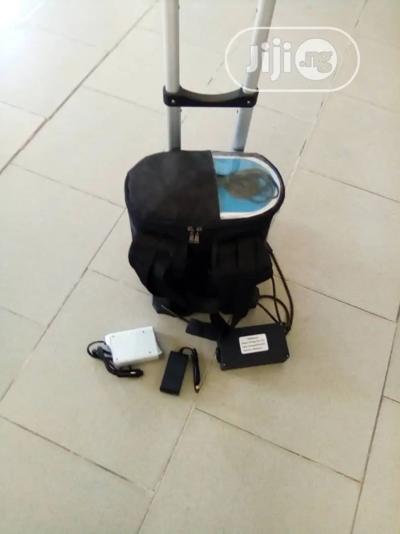 Oxygen Concentrator With Battery Backup