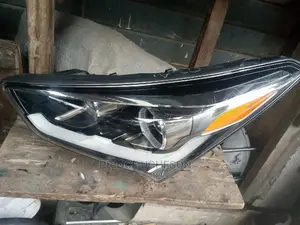 Hyundai SANTAFE 2017 Grand Headlight
