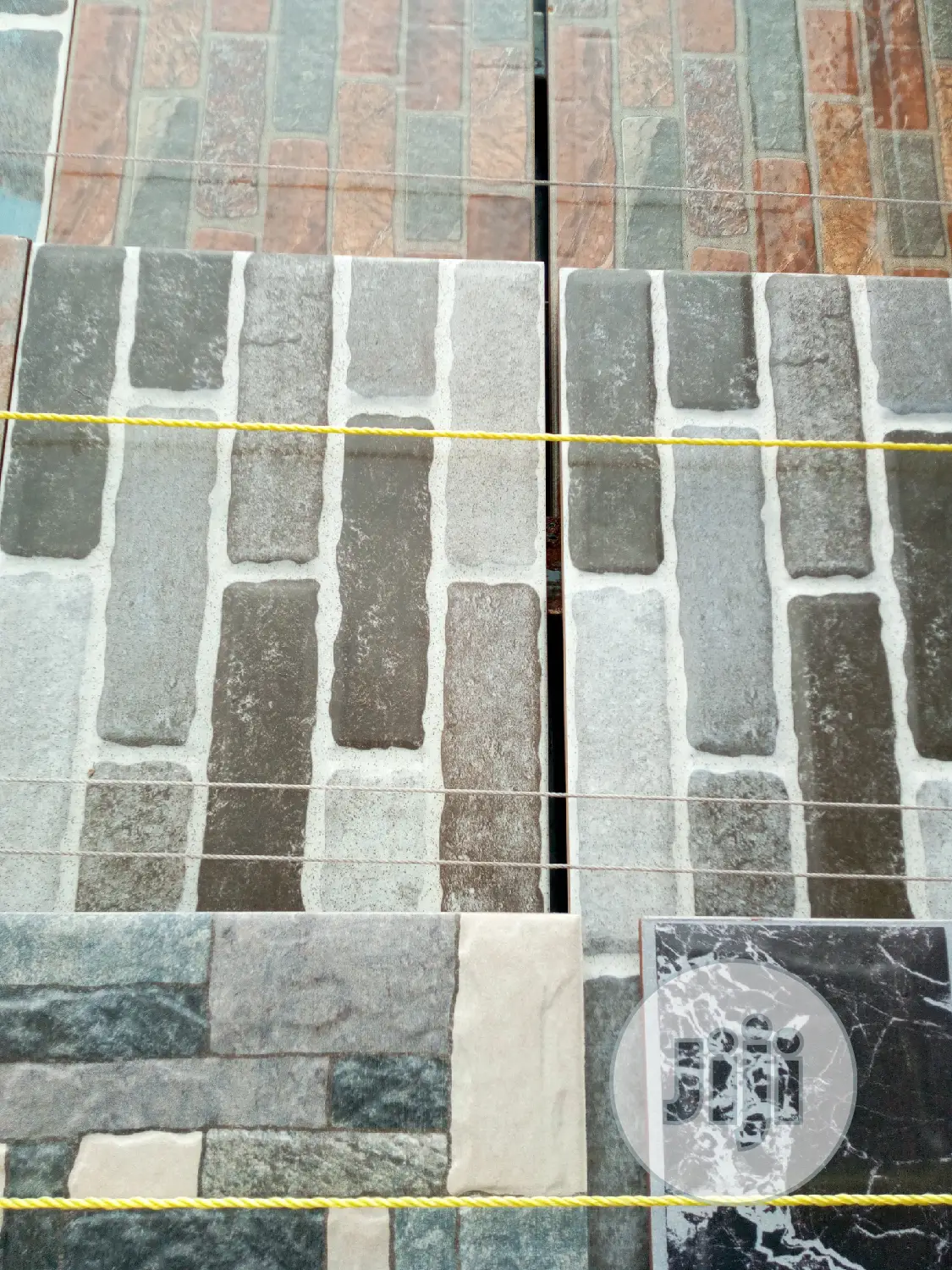 External Crack Wall Tiles