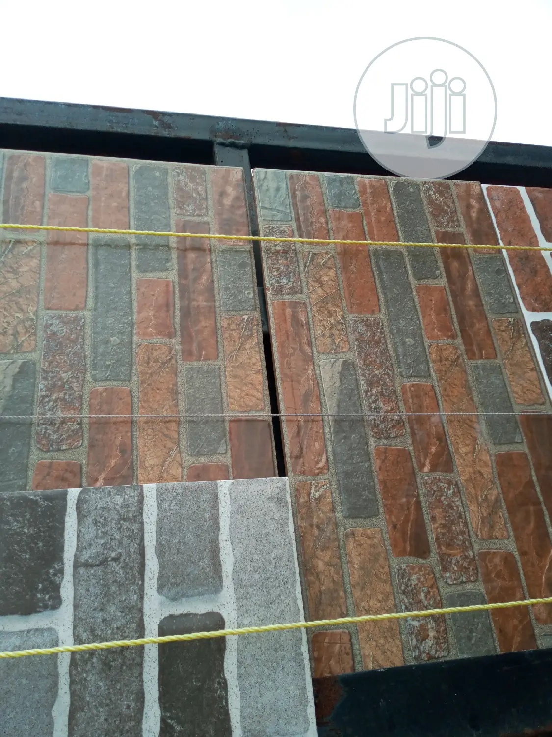 External Crack Wall Tiles
