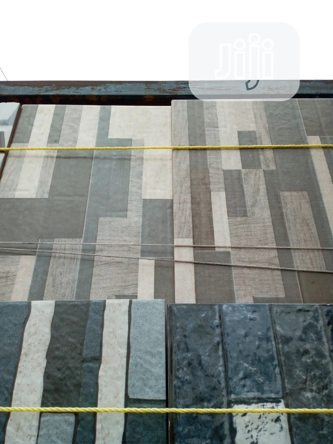 External Crack Wall Tiles