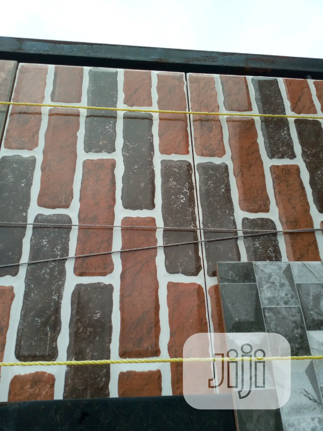 External Crack Wall Tiles