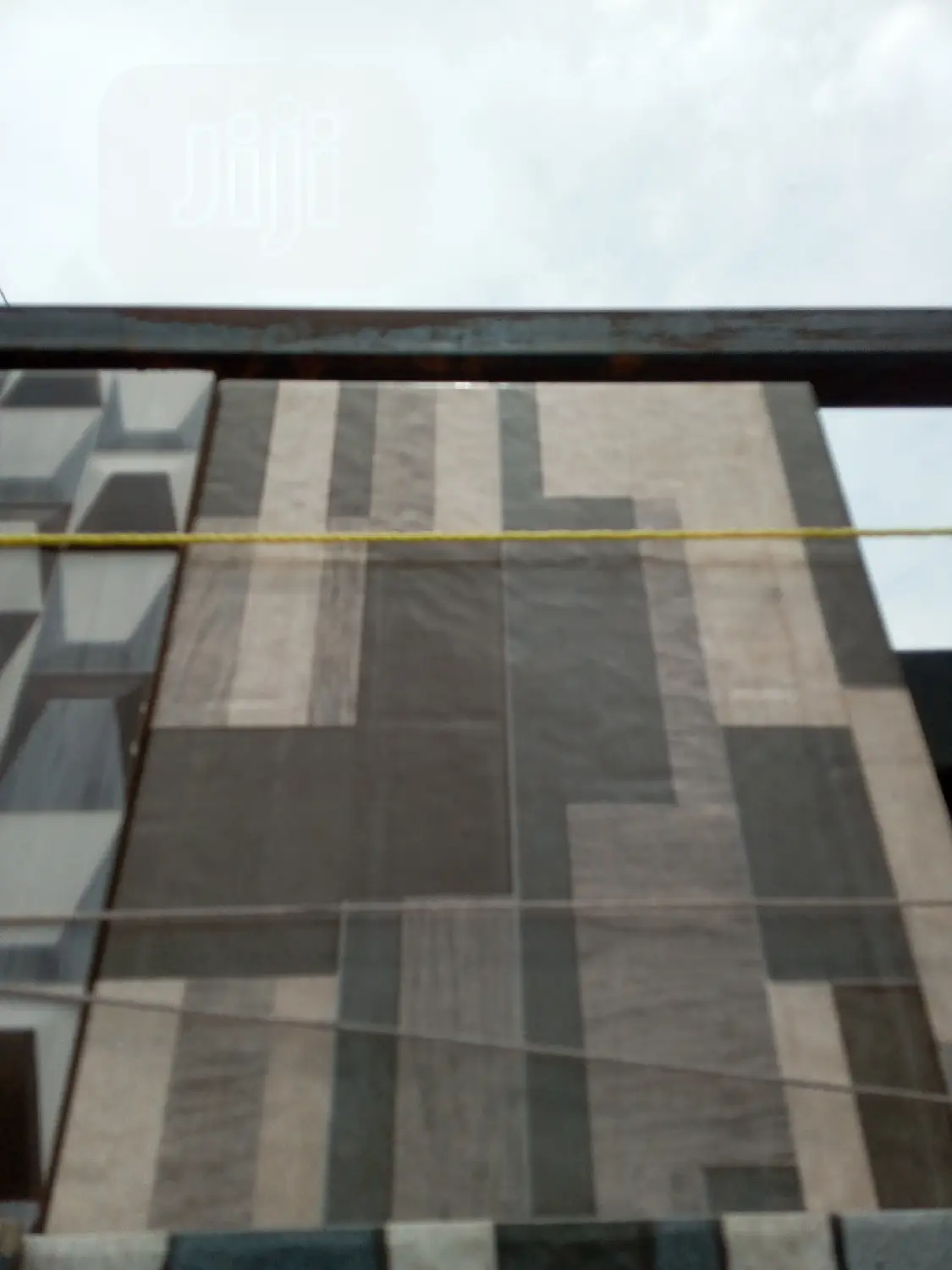 External Crack Wall Tiles