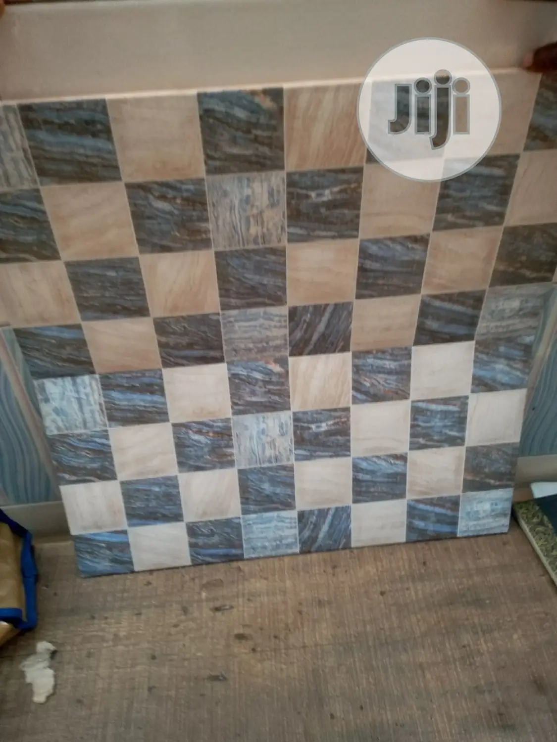 External Crack Wall Tiles
