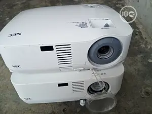 Very Sharp London Used Nec Projectors