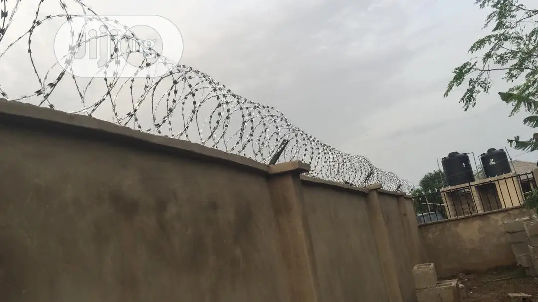 Hot Dip Galvanised Razor Wire